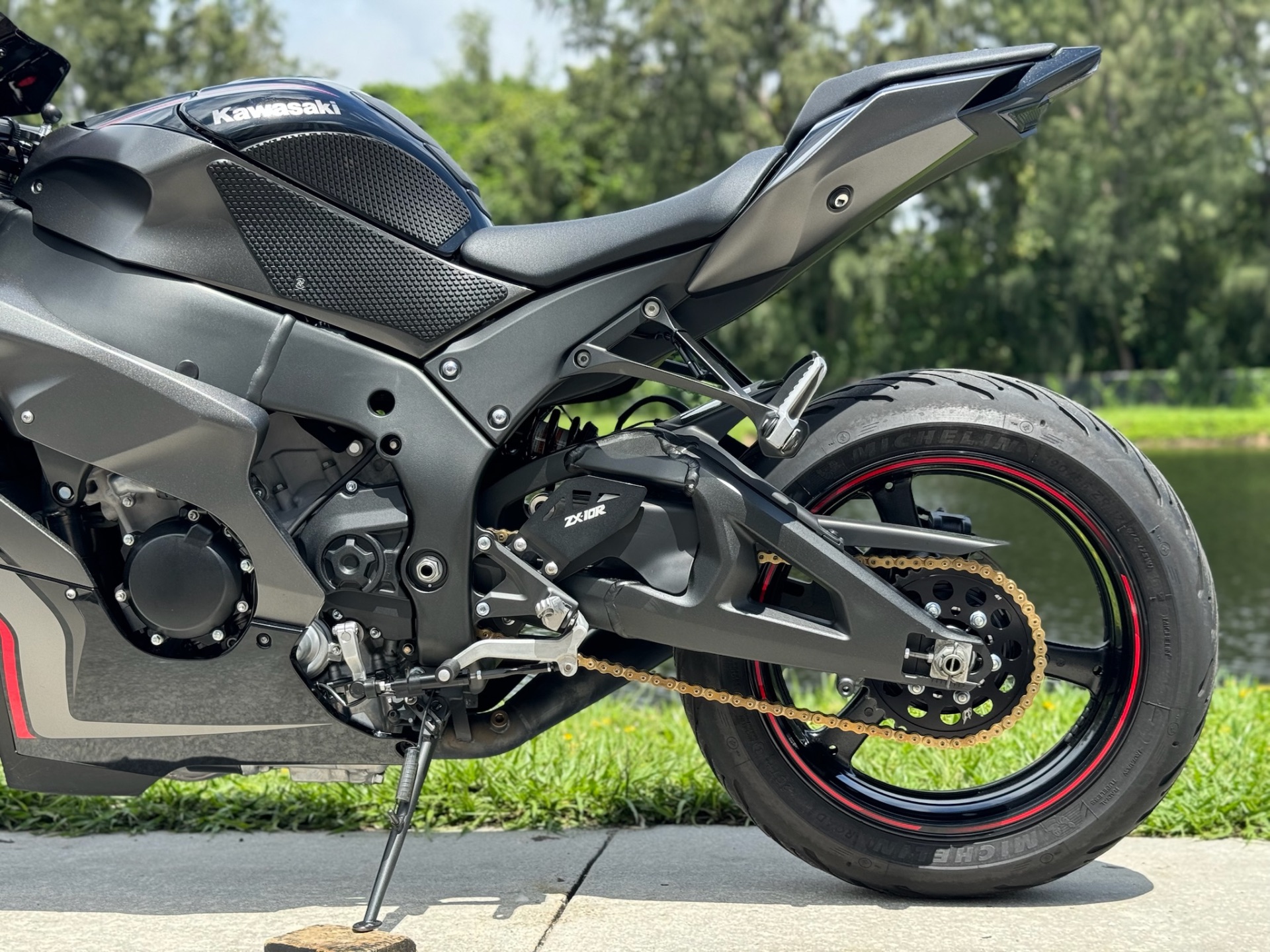 2022 Kawasaki Ninja ZX-10R in North Miami Beach, Florida - Photo 16