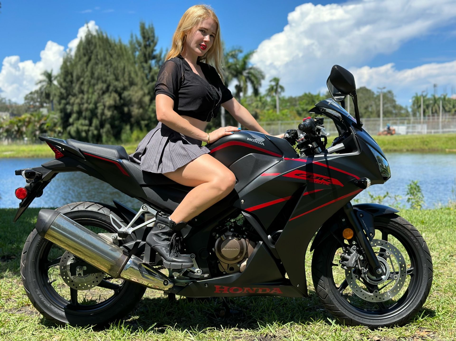 2019 Honda CBR300R ABS in North Miami Beach, Florida - Photo 9
