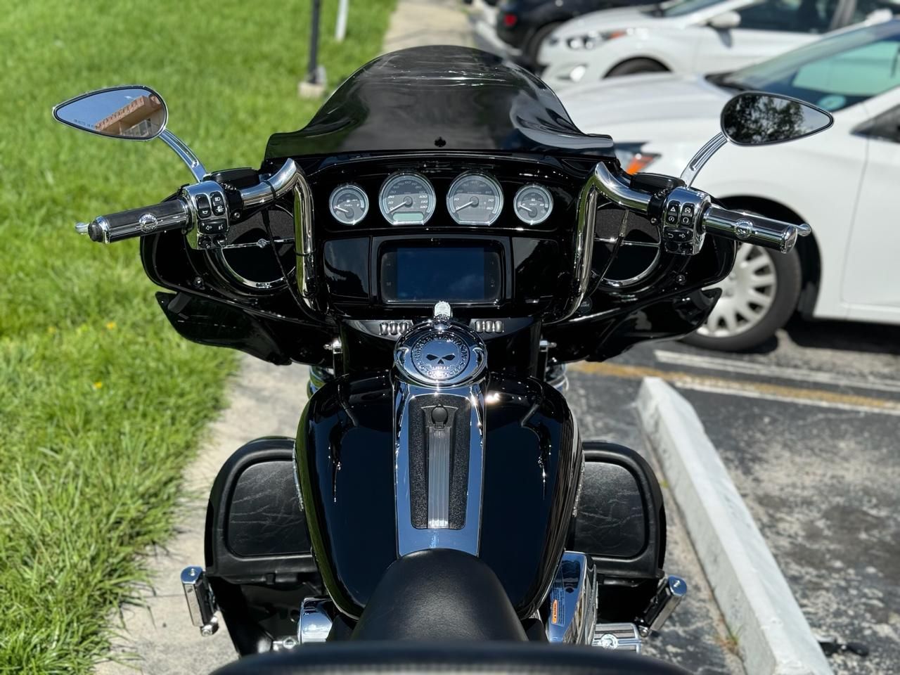 2019 Harley-Davidson Electra Glide® Ultra Classic® in North Miami Beach, Florida - Photo 11