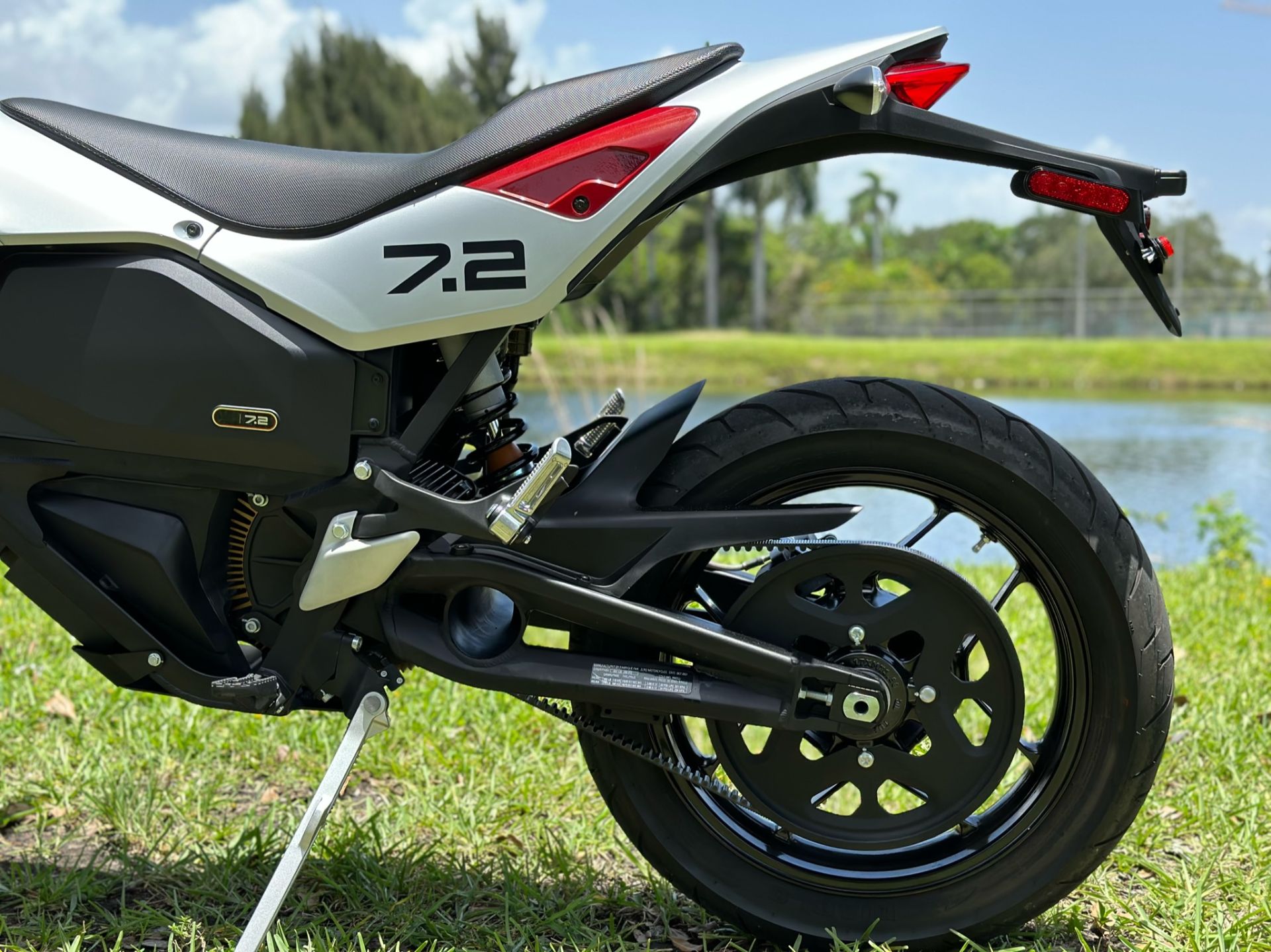 2022 Zero Motorcycles FXE ZF7.2 Integrated in North Miami Beach, Florida - Photo 19