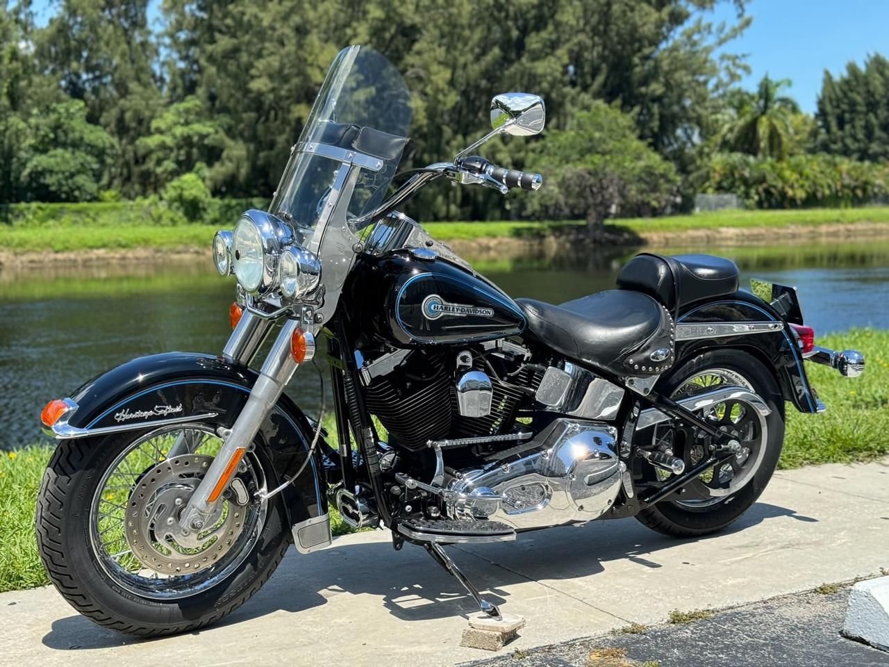 2006 Harley-Davidson Heritage Softail® Classic in North Miami Beach, Florida - Photo 12