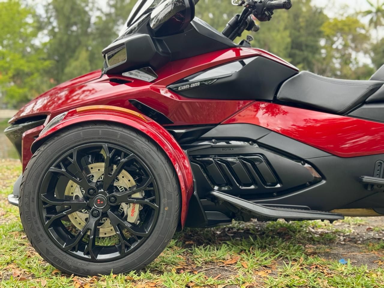 2022 Can-Am Spyder RT Limited in North Miami Beach, Florida - Photo 12