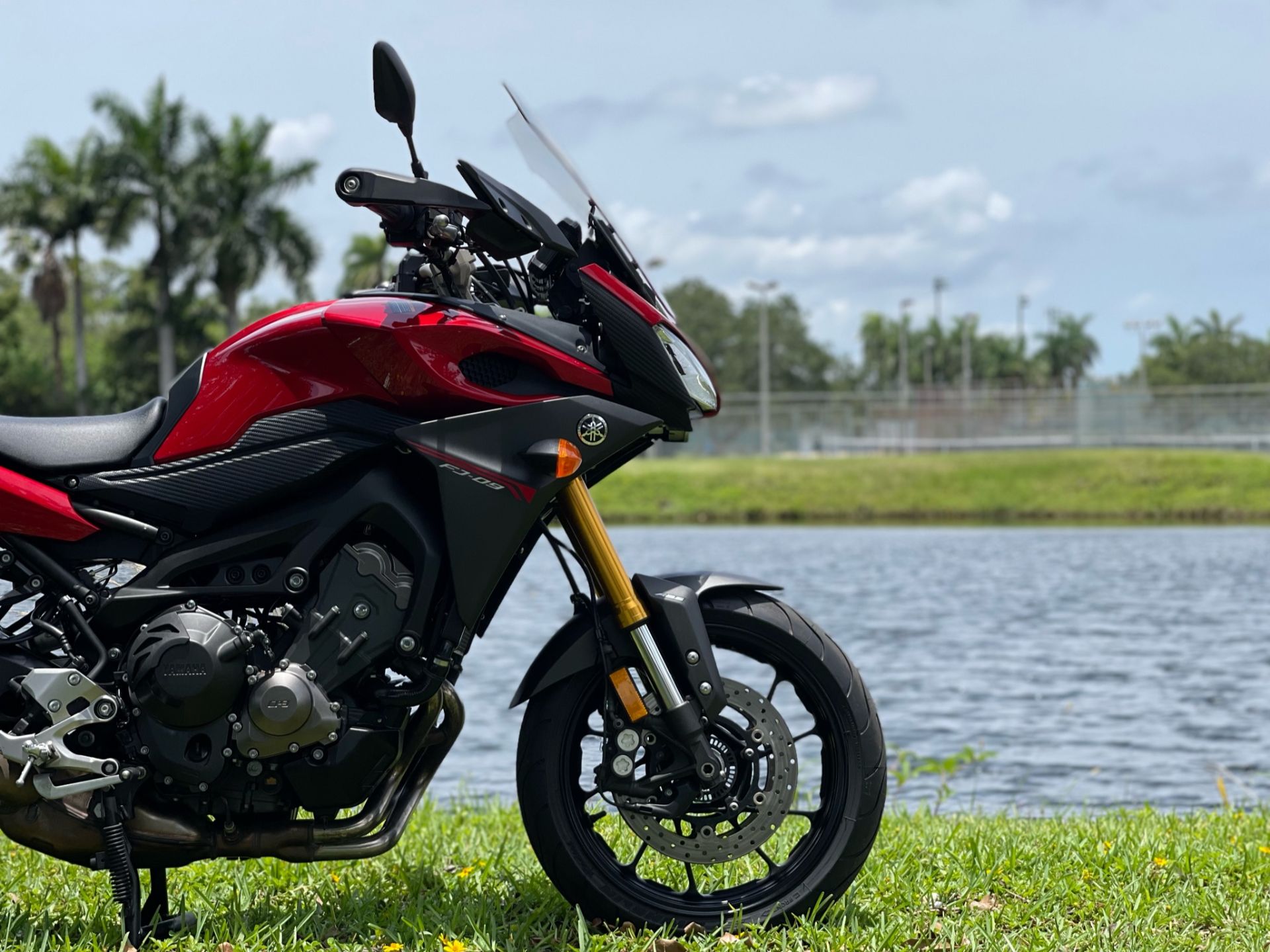 2015 Yamaha FJ-09 in North Miami Beach, Florida - Photo 5