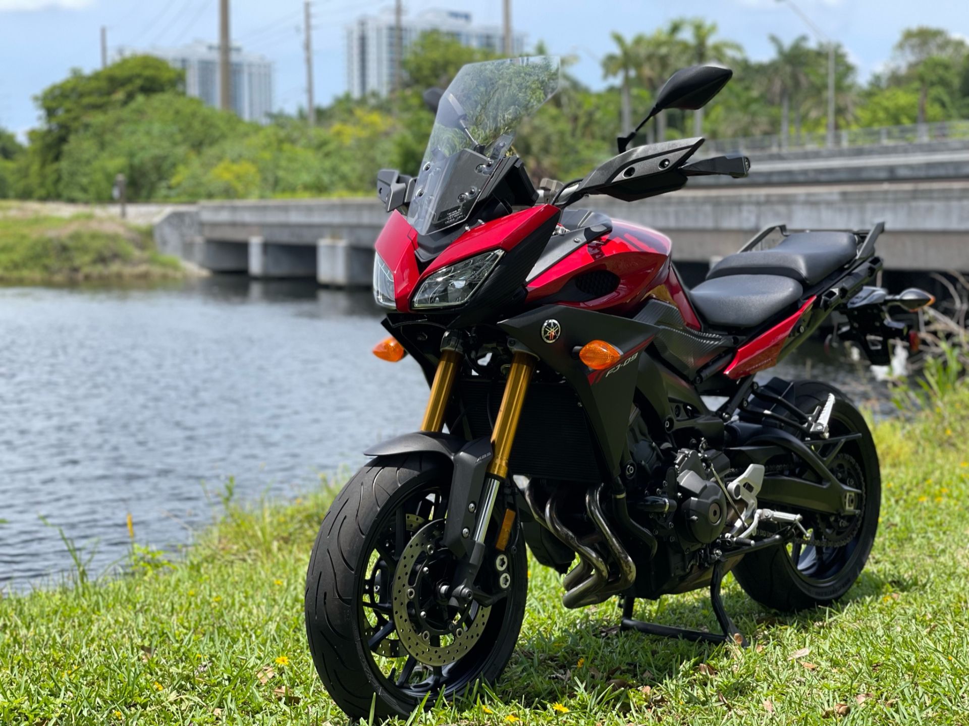 2015 Yamaha FJ-09 in North Miami Beach, Florida - Photo 18