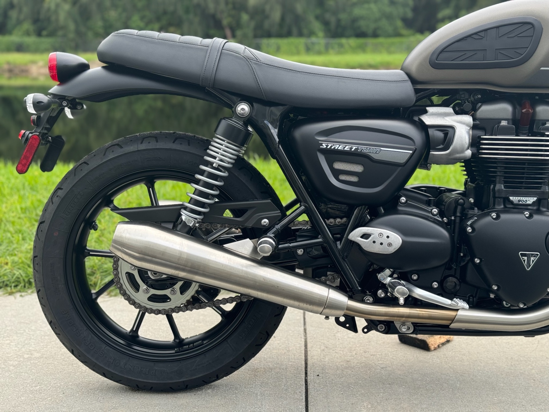 2022 Triumph Street Twin in North Miami Beach, Florida - Photo 5