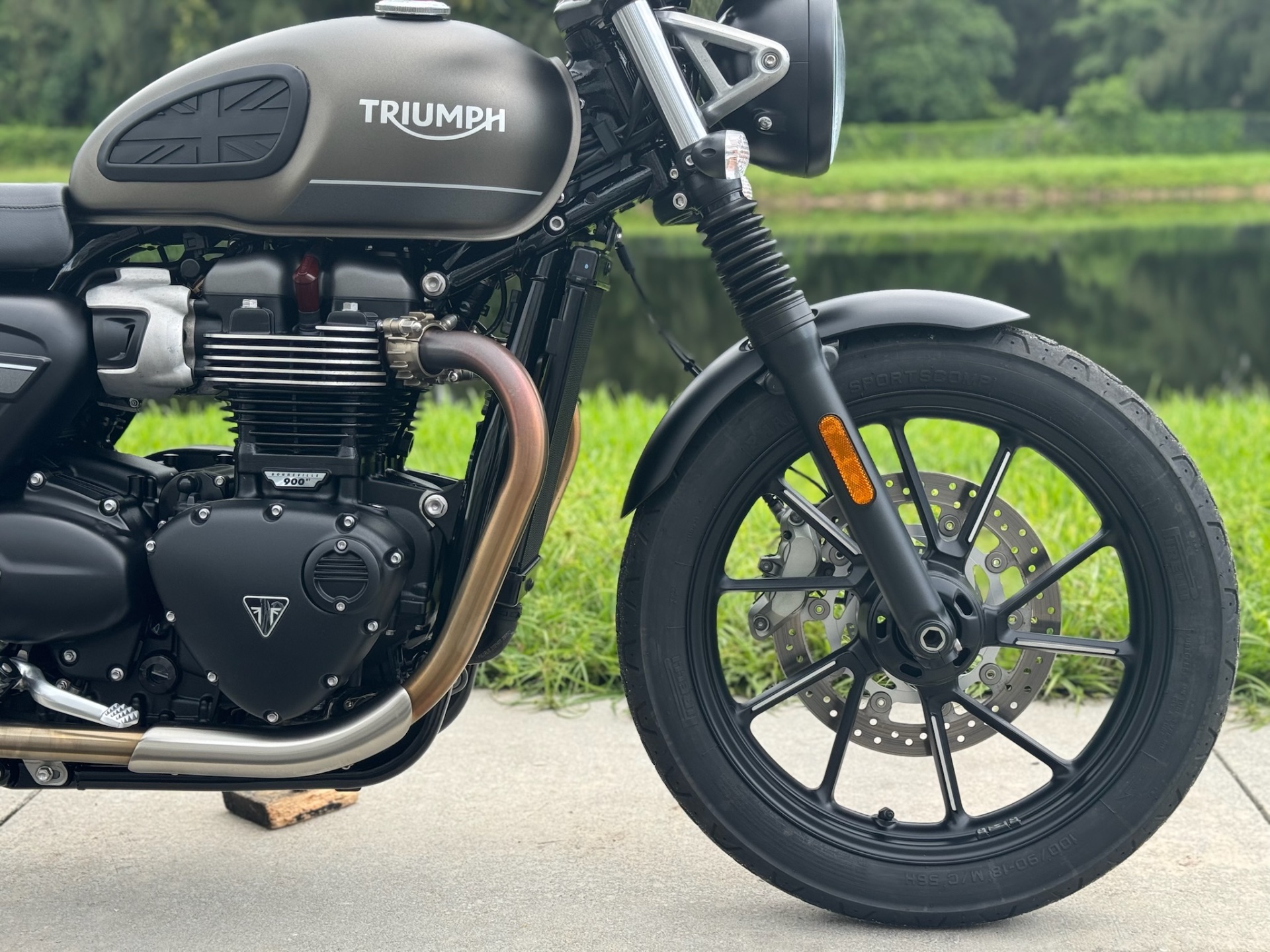 2022 Triumph Street Twin in North Miami Beach, Florida - Photo 6