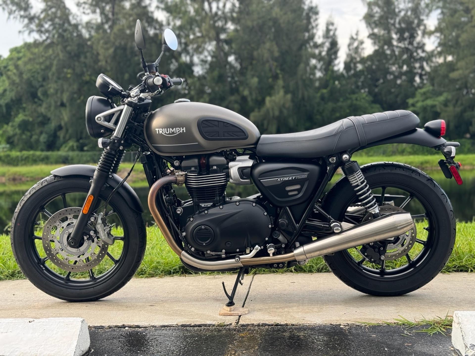 2022 Triumph Street Twin in North Miami Beach, Florida - Photo 13