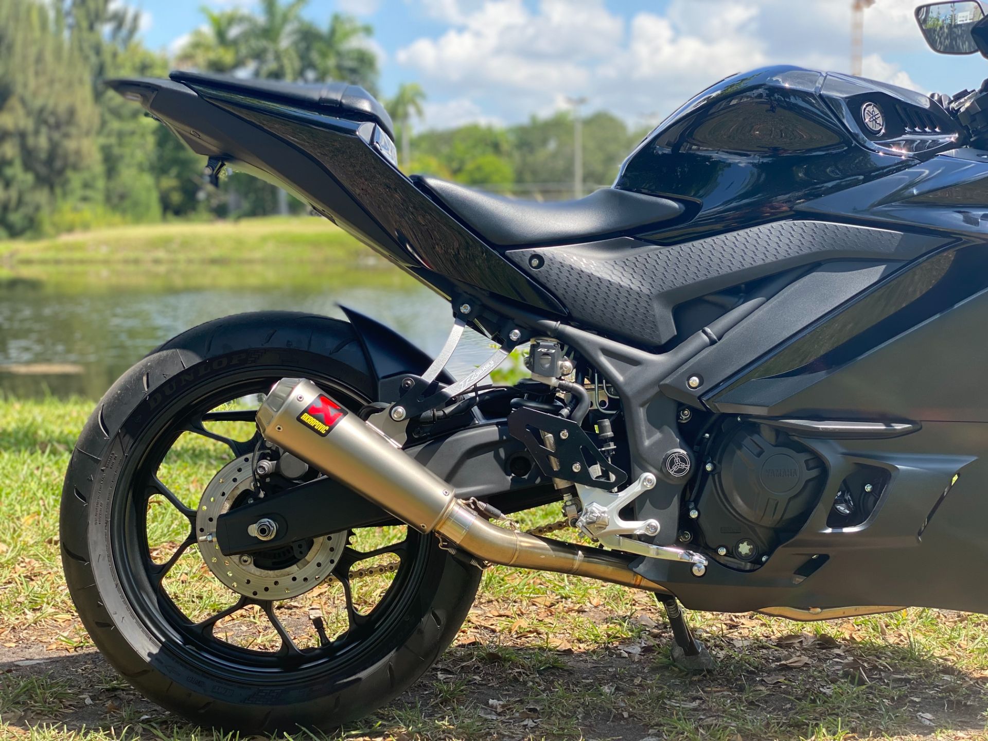 2022 Yamaha YZF-R3 ABS in North Miami Beach, Florida - Photo 5