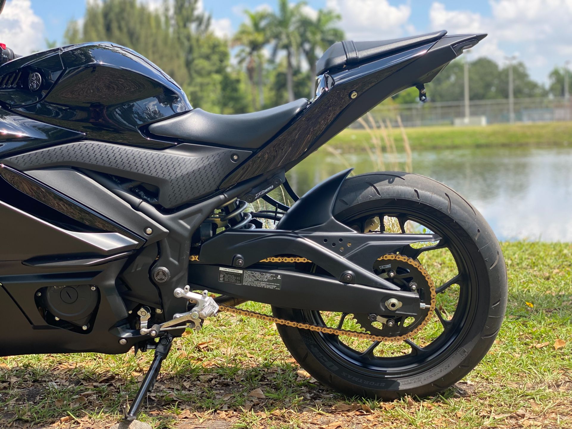 2022 Yamaha YZF-R3 ABS in North Miami Beach, Florida - Photo 17