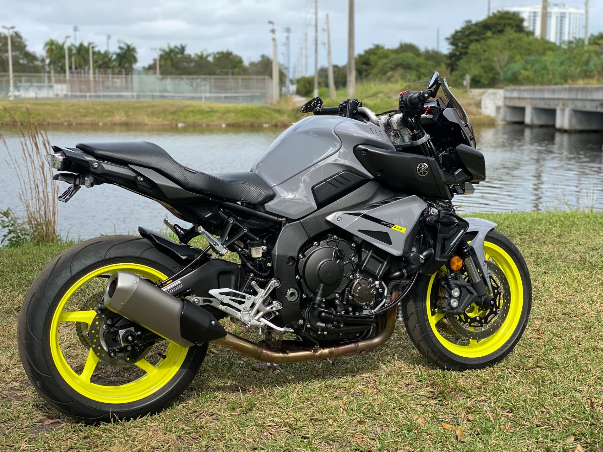 2017 Yamaha FZ-10 in North Miami Beach, Florida - Photo 4