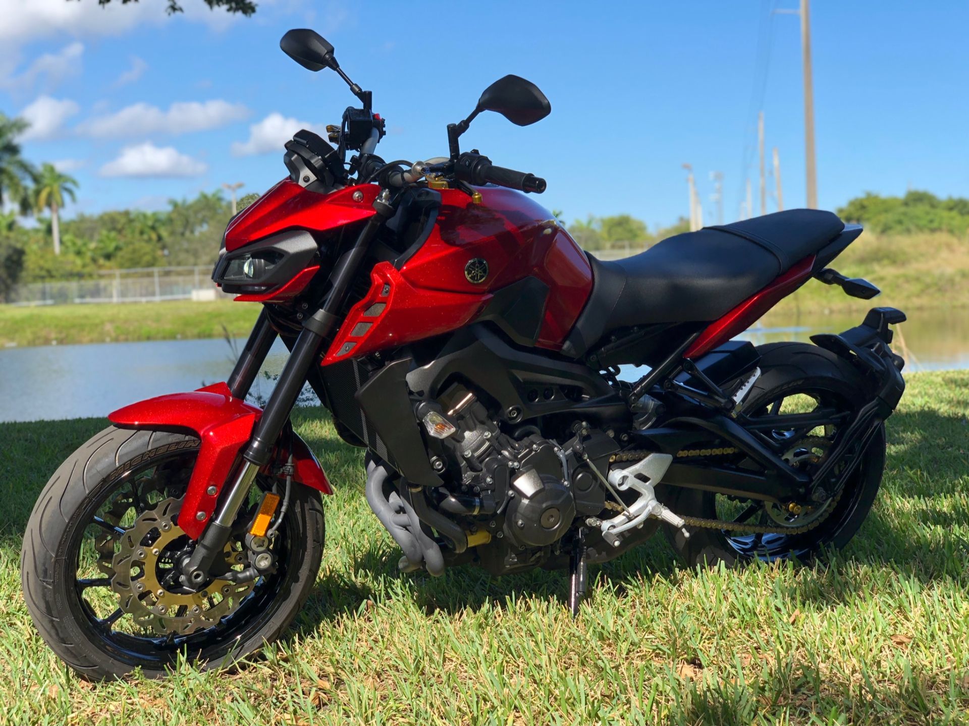 2017 Yamaha FZ-09 in North Miami Beach, Florida - Photo 15