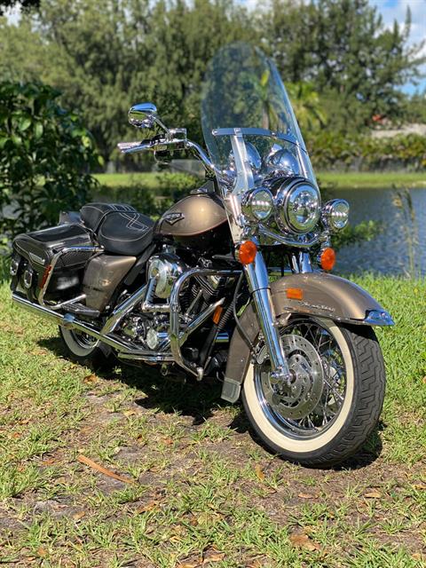 2005 Harley-Davidson FLHRCI Road King® Classic in North Miami Beach, Florida - Photo 2