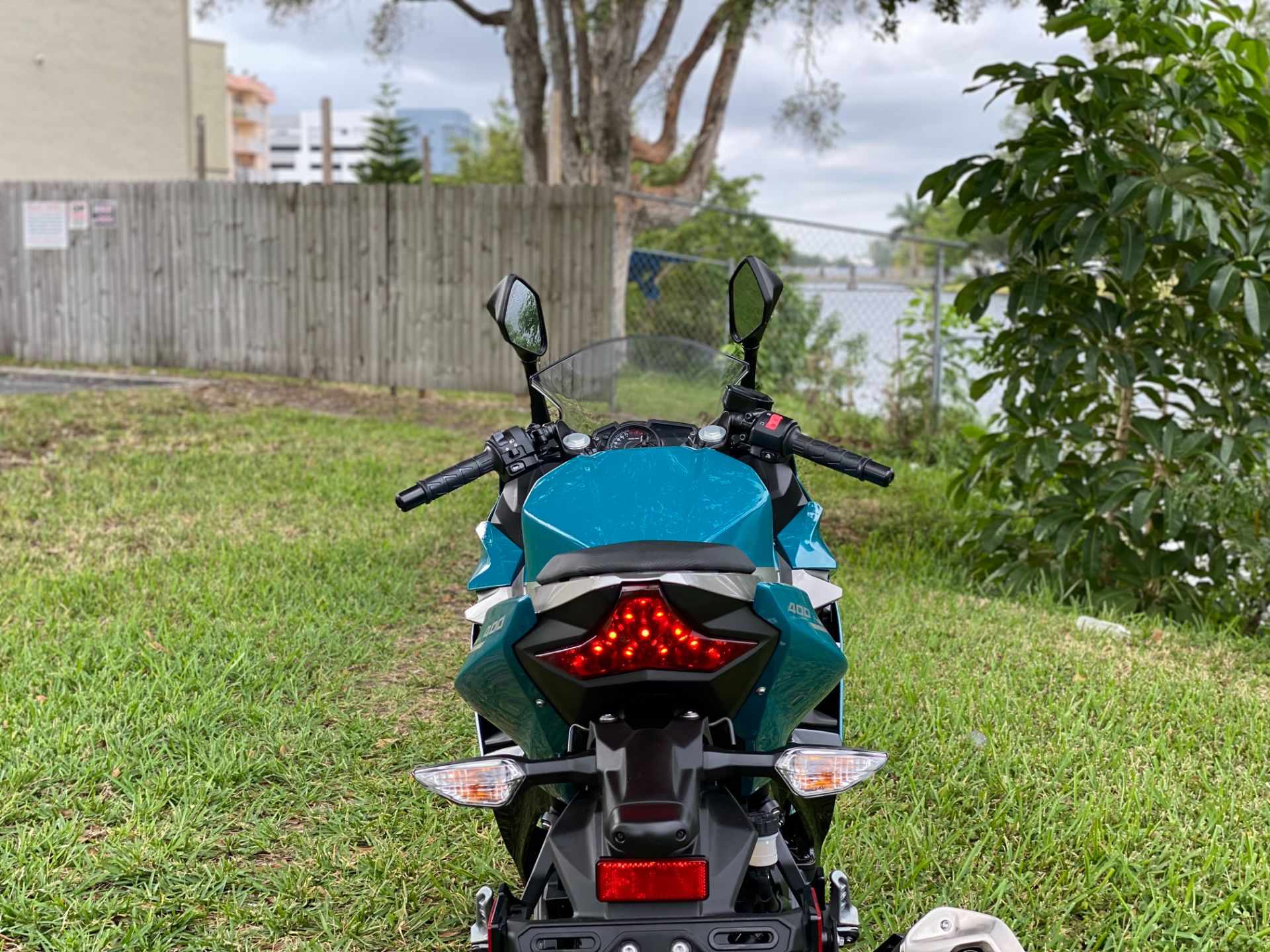 2021 Kawasaki Ninja 400 in North Miami Beach, Florida - Photo 12