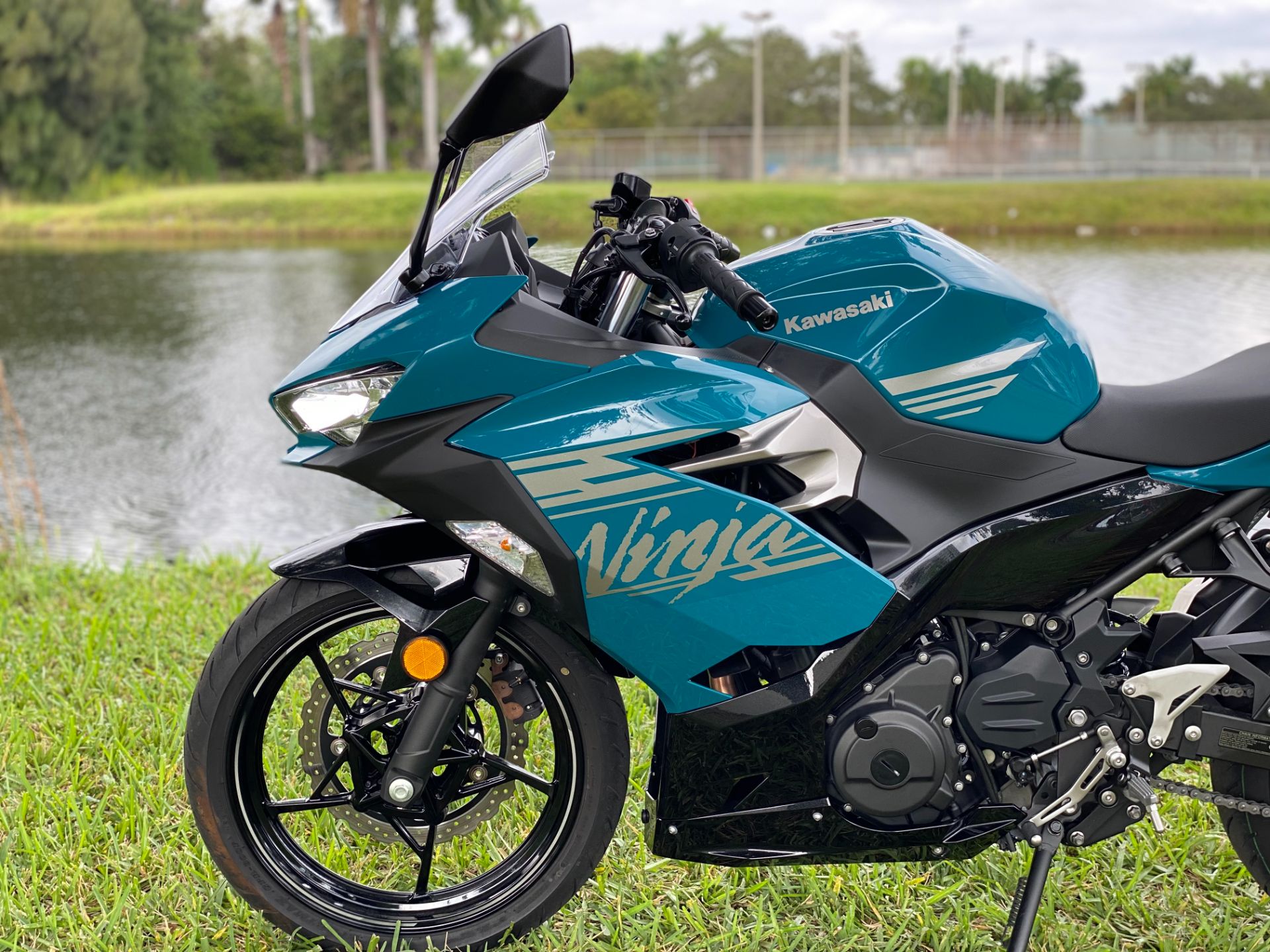 2021 Kawasaki Ninja 400 in North Miami Beach, Florida - Photo 20