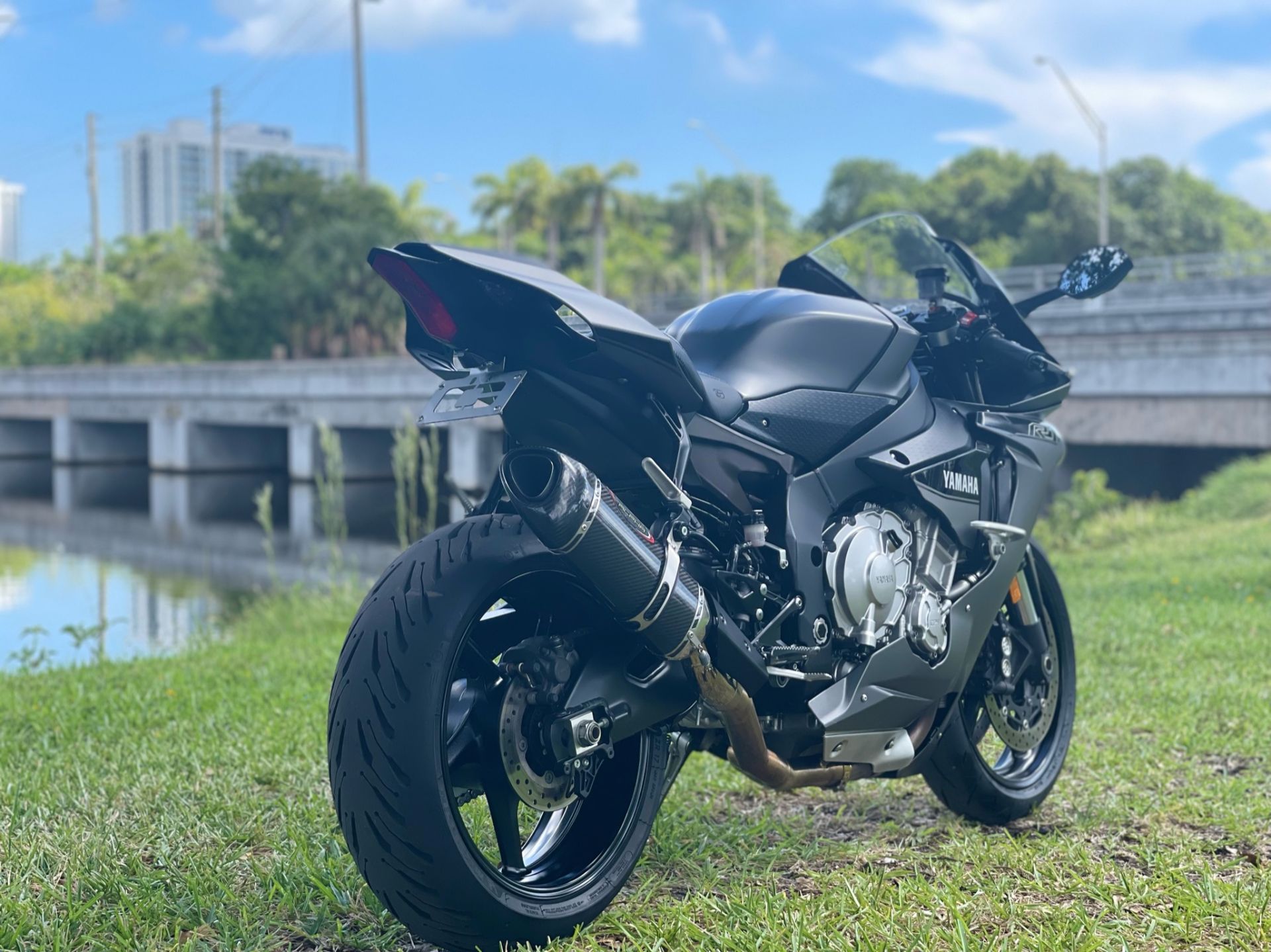 2016 Yamaha YZF-R1S in North Miami Beach, Florida - Photo 4