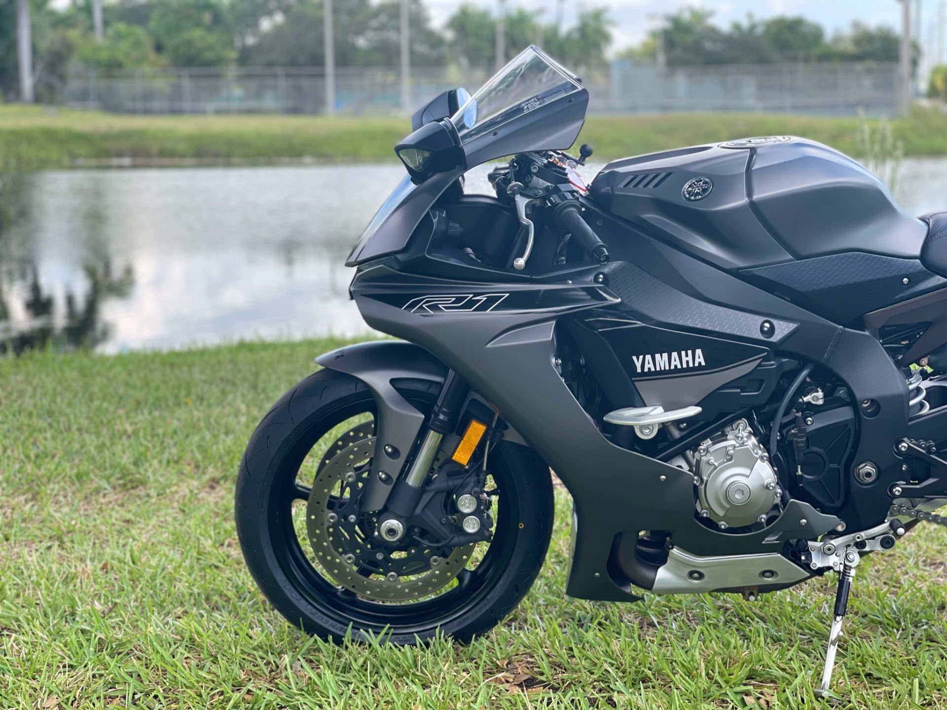 2016 Yamaha YZF-R1S in North Miami Beach, Florida - Photo 21