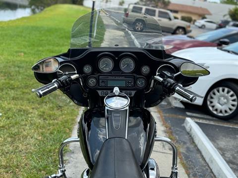 2006 Harley-Davidson Ultra Classic® Electra Glide® in North Miami Beach, Florida - Photo 11