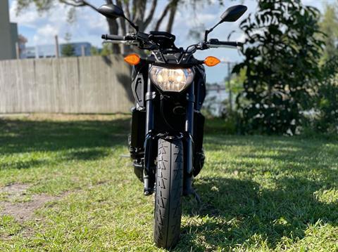 2016 Yamaha FZ-09 in North Miami Beach, Florida - Photo 7