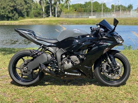 2019 Kawasaki Ninja ZX-6R ABS in North Miami Beach, Florida - Photo 3
