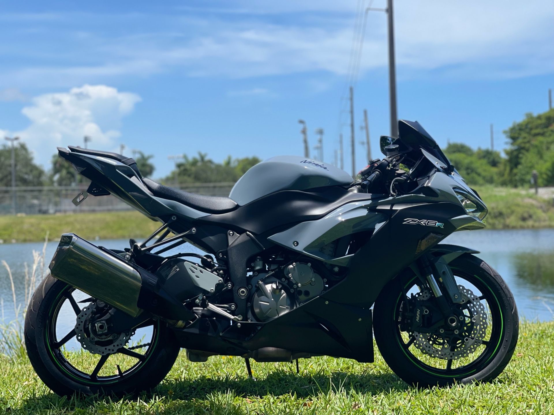 2019 Kawasaki NINJA ZX-6R in North Miami Beach, Florida - Photo 2