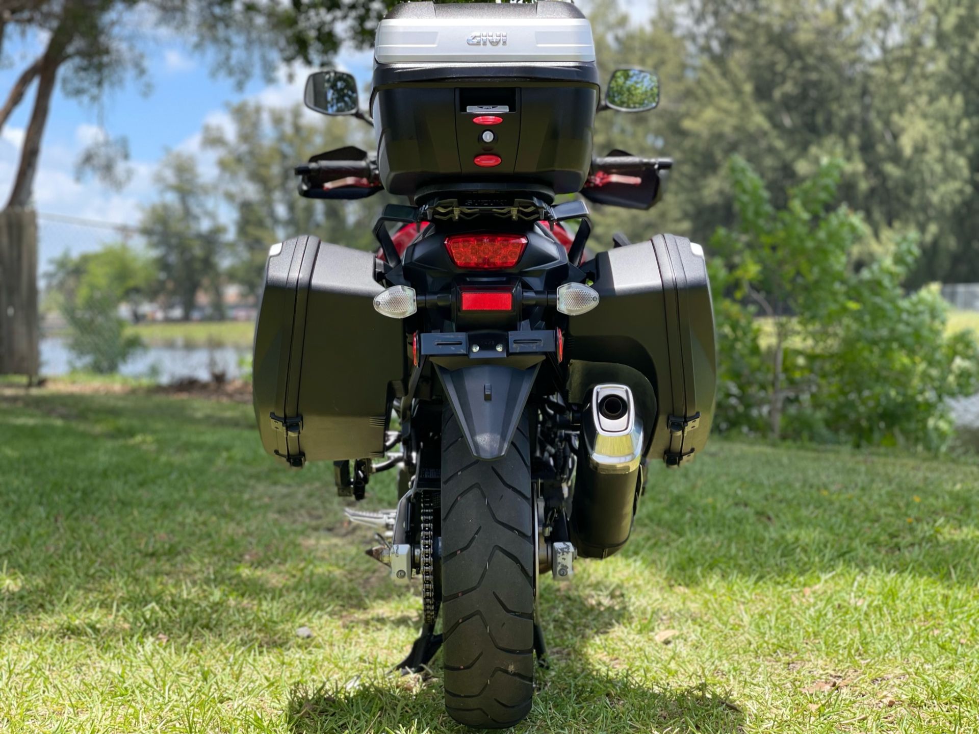 2019 Suzuki V-Strom 650XT Touring in North Miami Beach, Florida - Photo 11