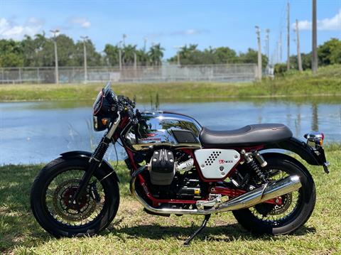 2013 Moto Guzzi V7 Racer in North Miami Beach, Florida - Photo 18