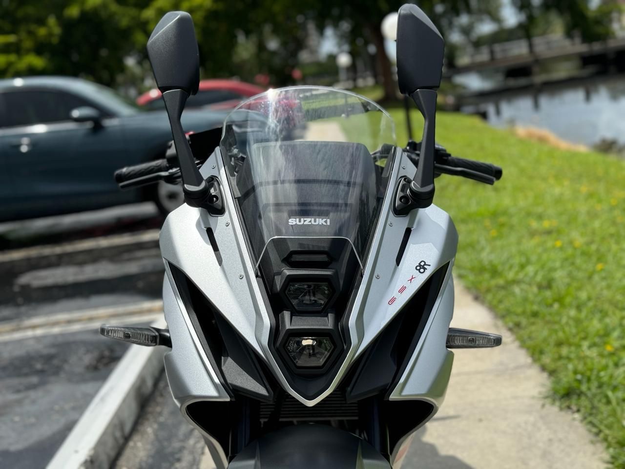 2024 Suzuki GSX-8R in North Miami Beach, Florida - Photo 7