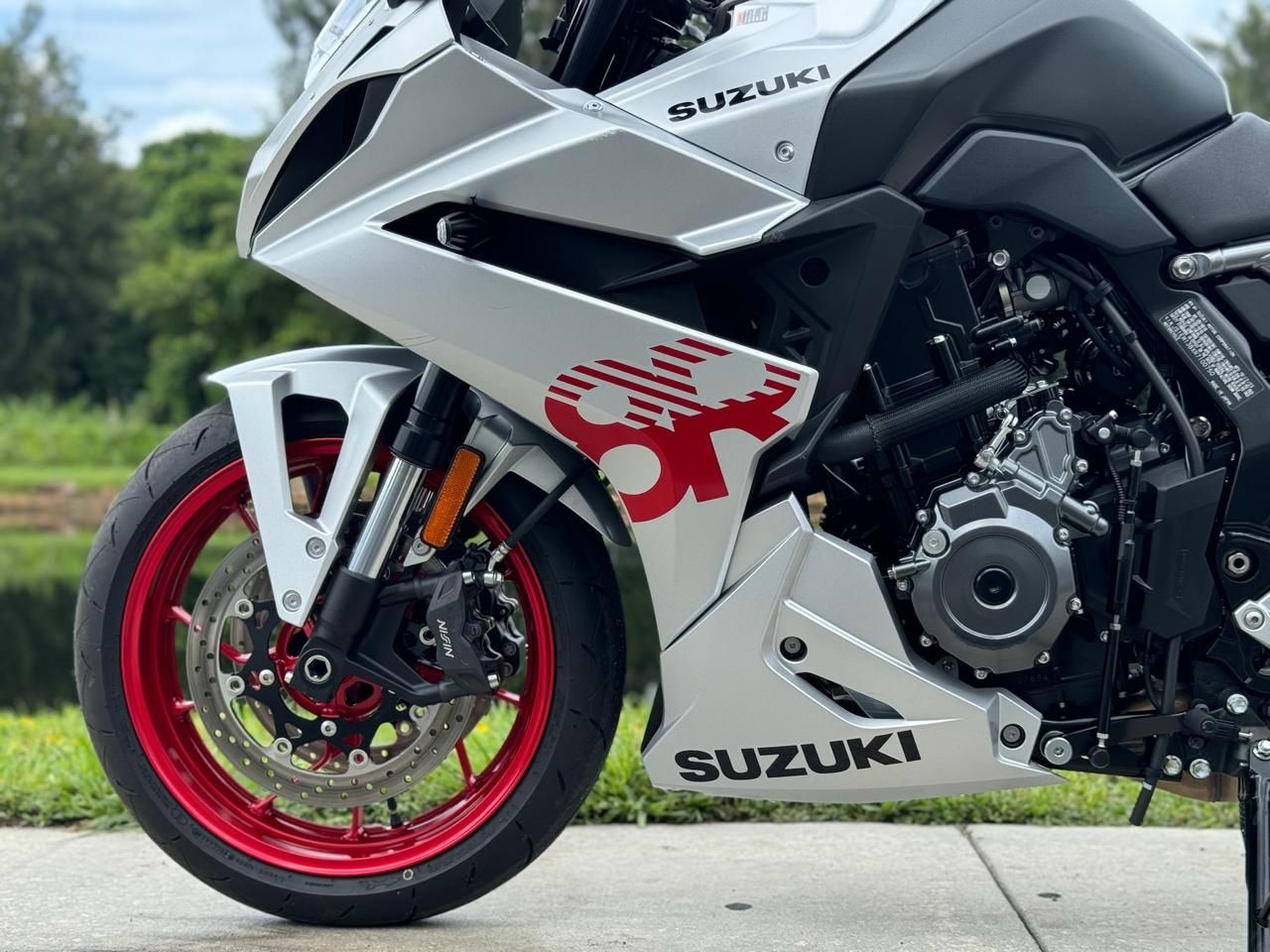 2024 Suzuki GSX-8R in North Miami Beach, Florida - Photo 15