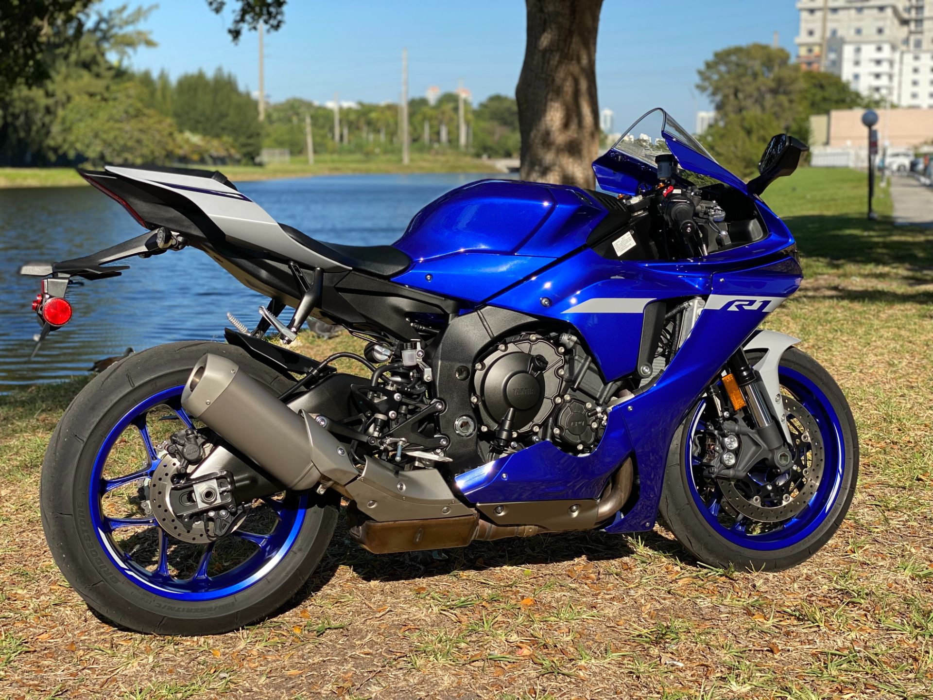 2021 Yamaha YZF-R1 in North Miami Beach, Florida - Photo 4