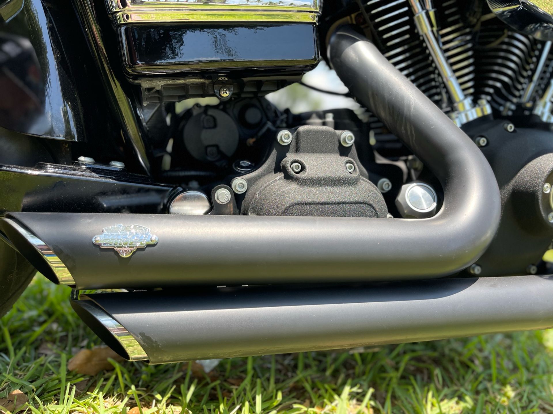 2010 Harley-Davidson Dyna® Wide Glide® in North Miami Beach, Florida - Photo 6