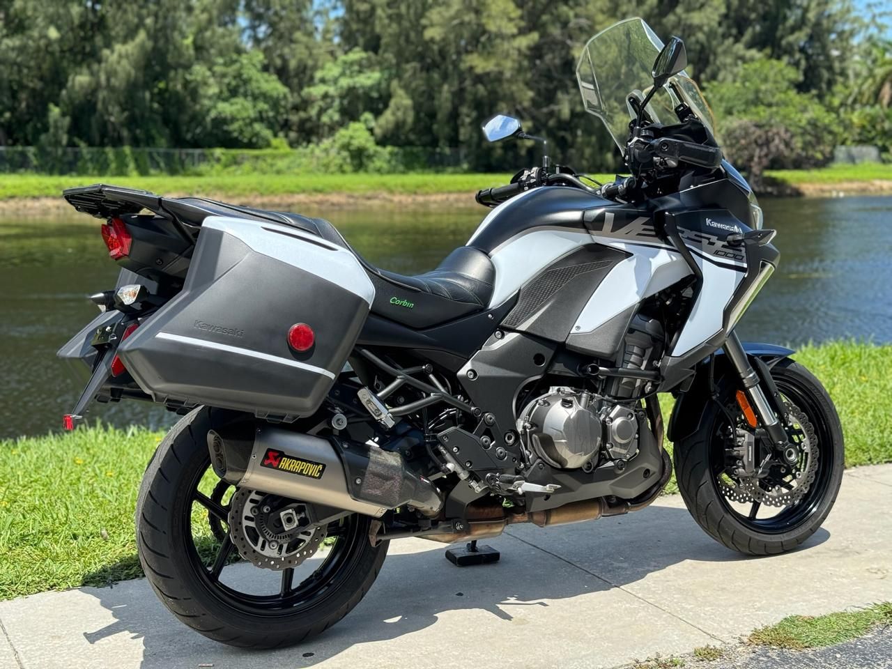 2019 Kawasaki Versys 1000 SE LT+ in North Miami Beach, Florida - Photo 4