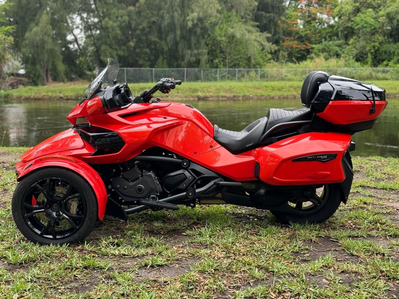 2020 Can-Am Spyder F3 Limited in North Miami Beach, Florida - Photo 14