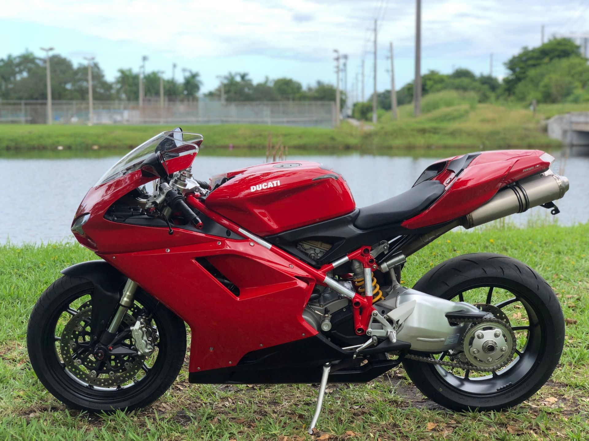 2009 Ducati Superbike 848 in North Miami Beach, Florida - Photo 19