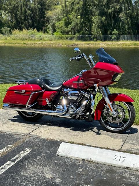 2021 Harley-Davidson Road Glide® in North Miami Beach, Florida - Photo 2
