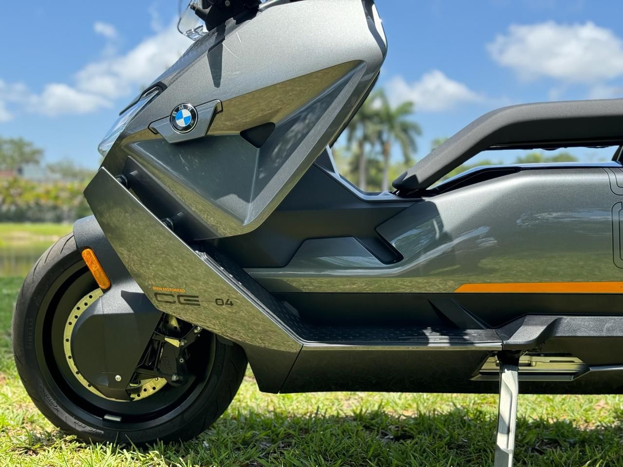 2022 BMW CE 04 in North Miami Beach, Florida - Photo 12
