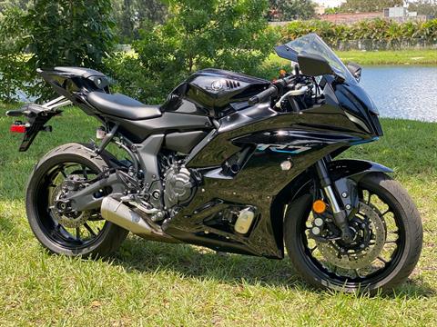 2022 Yamaha YZF-R7 in North Miami Beach, Florida - Photo 2