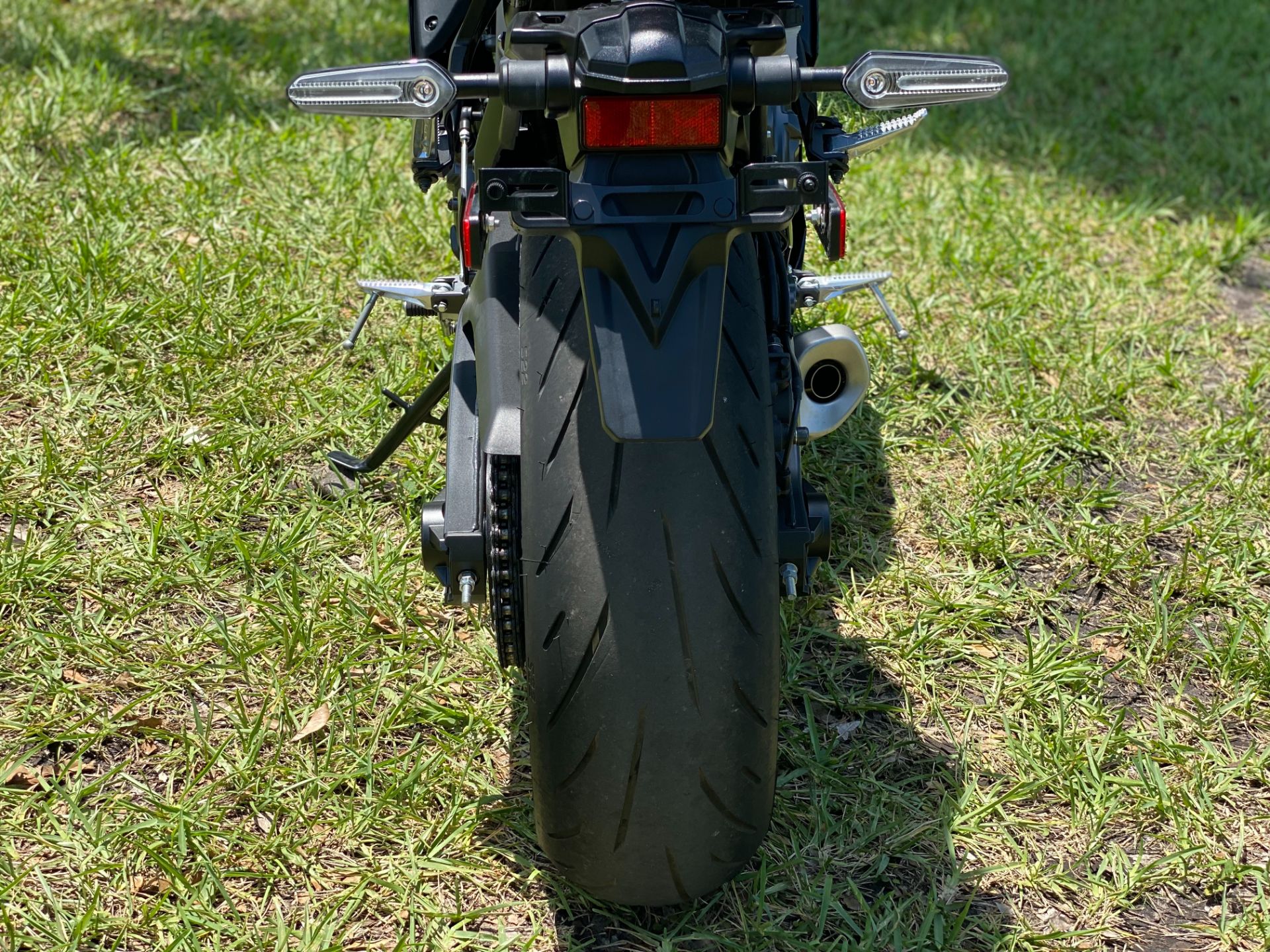2022 Yamaha YZF-R7 in North Miami Beach, Florida - Photo 14