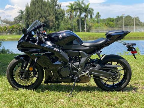 2022 Yamaha YZF-R7 in North Miami Beach, Florida - Photo 16