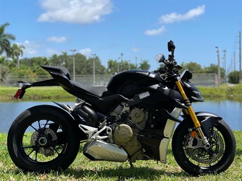 2021 Ducati Streetfighter V4 S in North Miami Beach, Florida - Photo 2