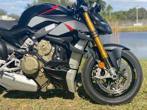 2021 Ducati Streetfighter V4 S in North Miami Beach, Florida - Photo 5