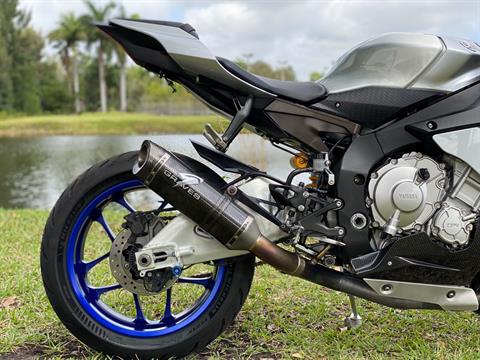 2015 Yamaha YZF-R1M in North Miami Beach, Florida - Photo 5
