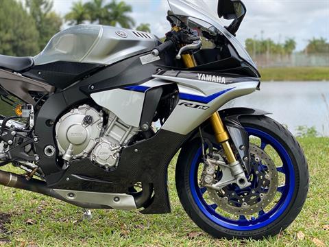 2015 Yamaha YZF-R1M in North Miami Beach, Florida - Photo 6
