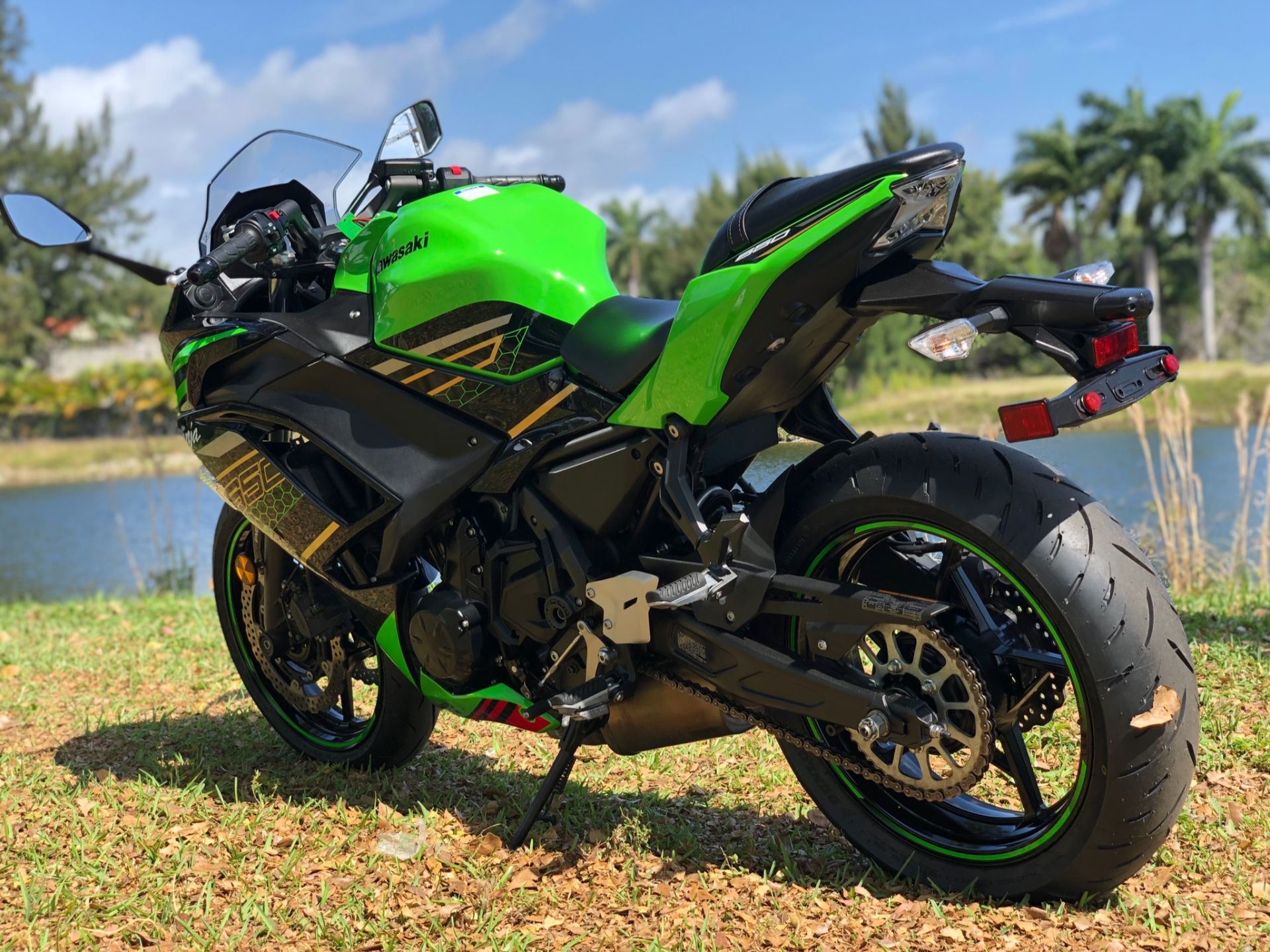 2020 Kawasaki Ninja 650 ABS KRT Edition in North Miami Beach, Florida - Photo 11