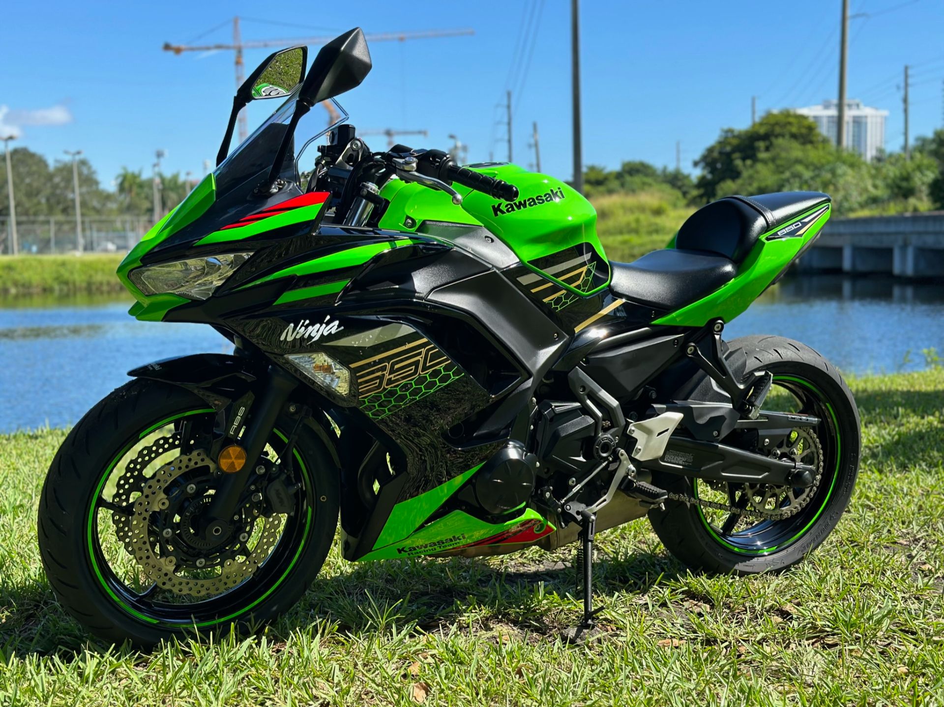 2020 Kawasaki Ninja 650 ABS KRT Edition in North Miami Beach, Florida - Photo 17