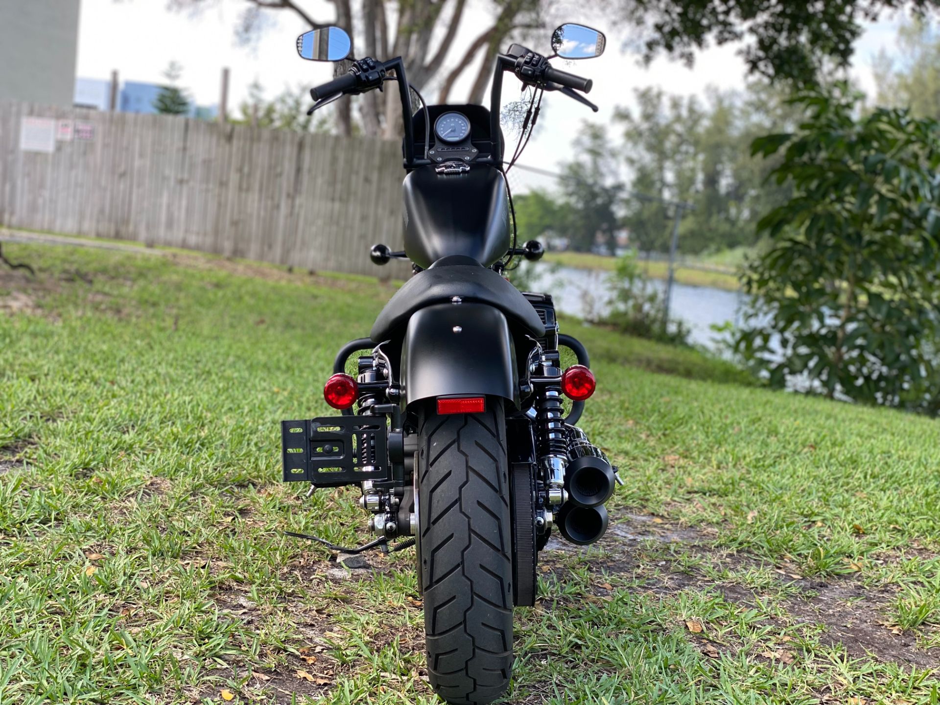 2014 Harley-Davidson Sportster® Iron 883™ in North Miami Beach, Florida - Photo 11