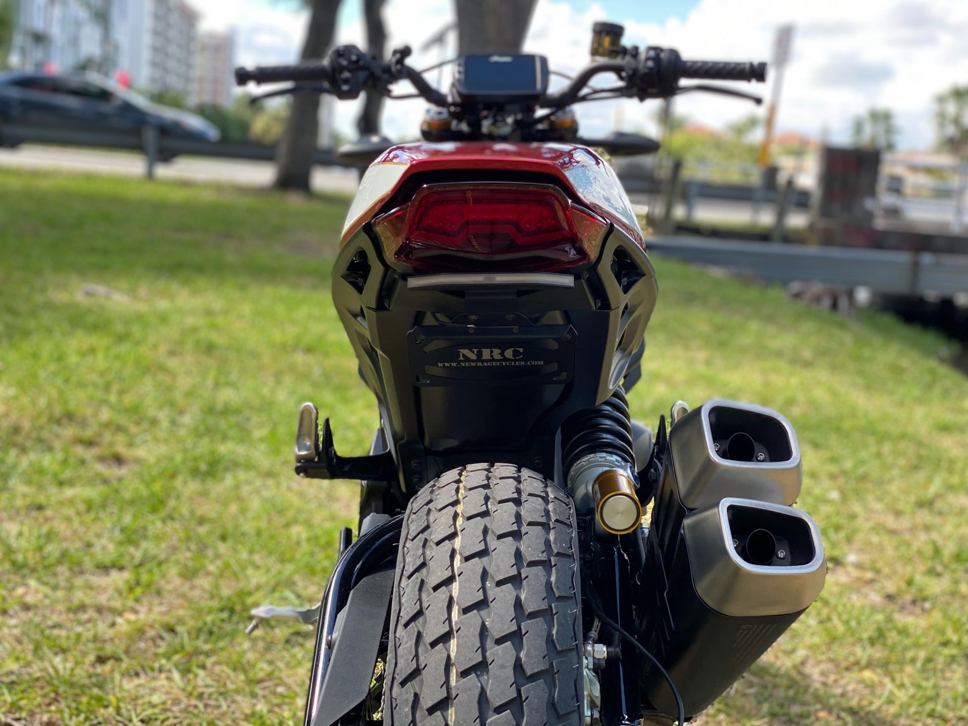 2019 Indian Motorcycle FTR™ 1200 S in North Miami Beach, Florida - Photo 13