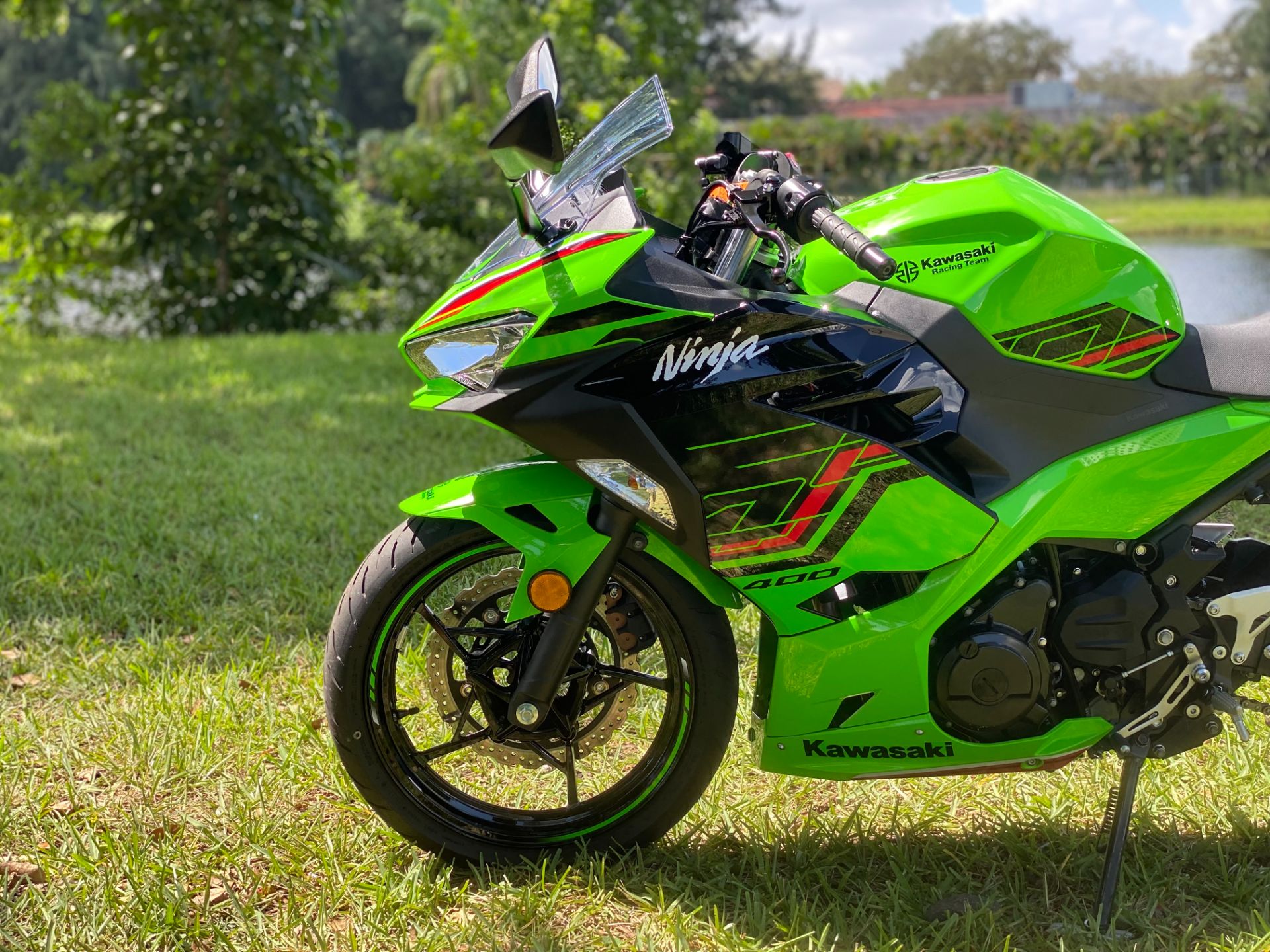 2023 Kawasaki Ninja 400 KRT Edition in North Miami Beach, Florida - Photo 16