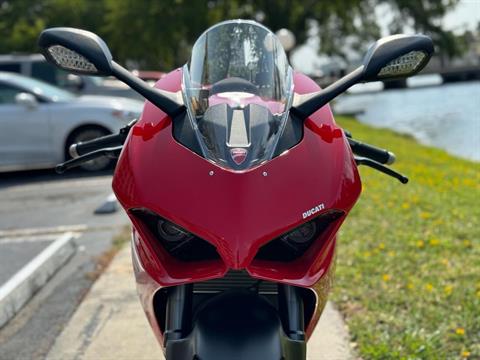 2022 Ducati Panigale V2 in North Miami Beach, Florida - Photo 7