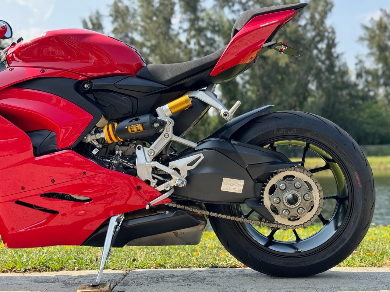 2022 Ducati Panigale V2 in North Miami Beach, Florida - Photo 16