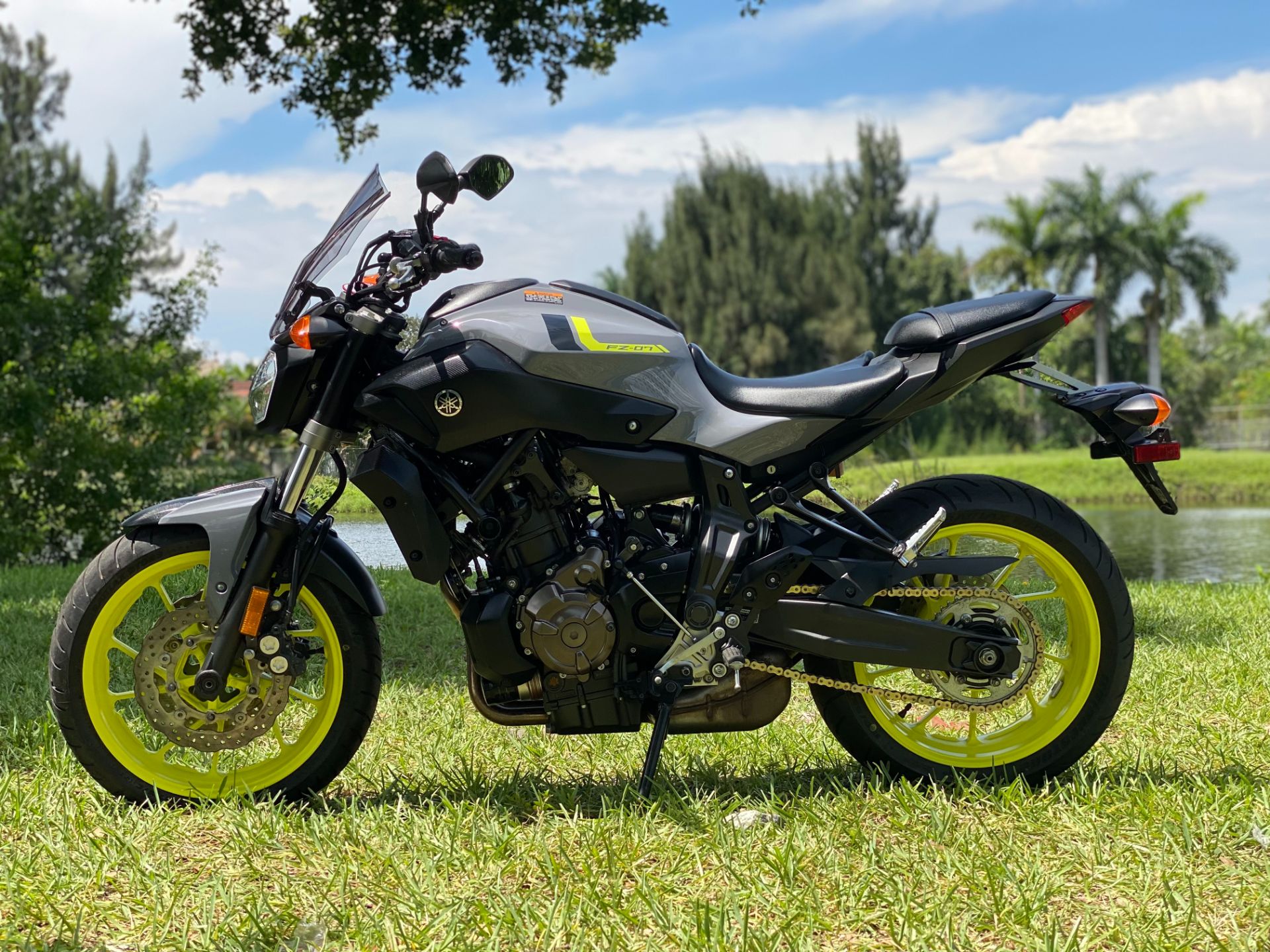 2016 Yamaha FZ-07 in North Miami Beach, Florida - Photo 13